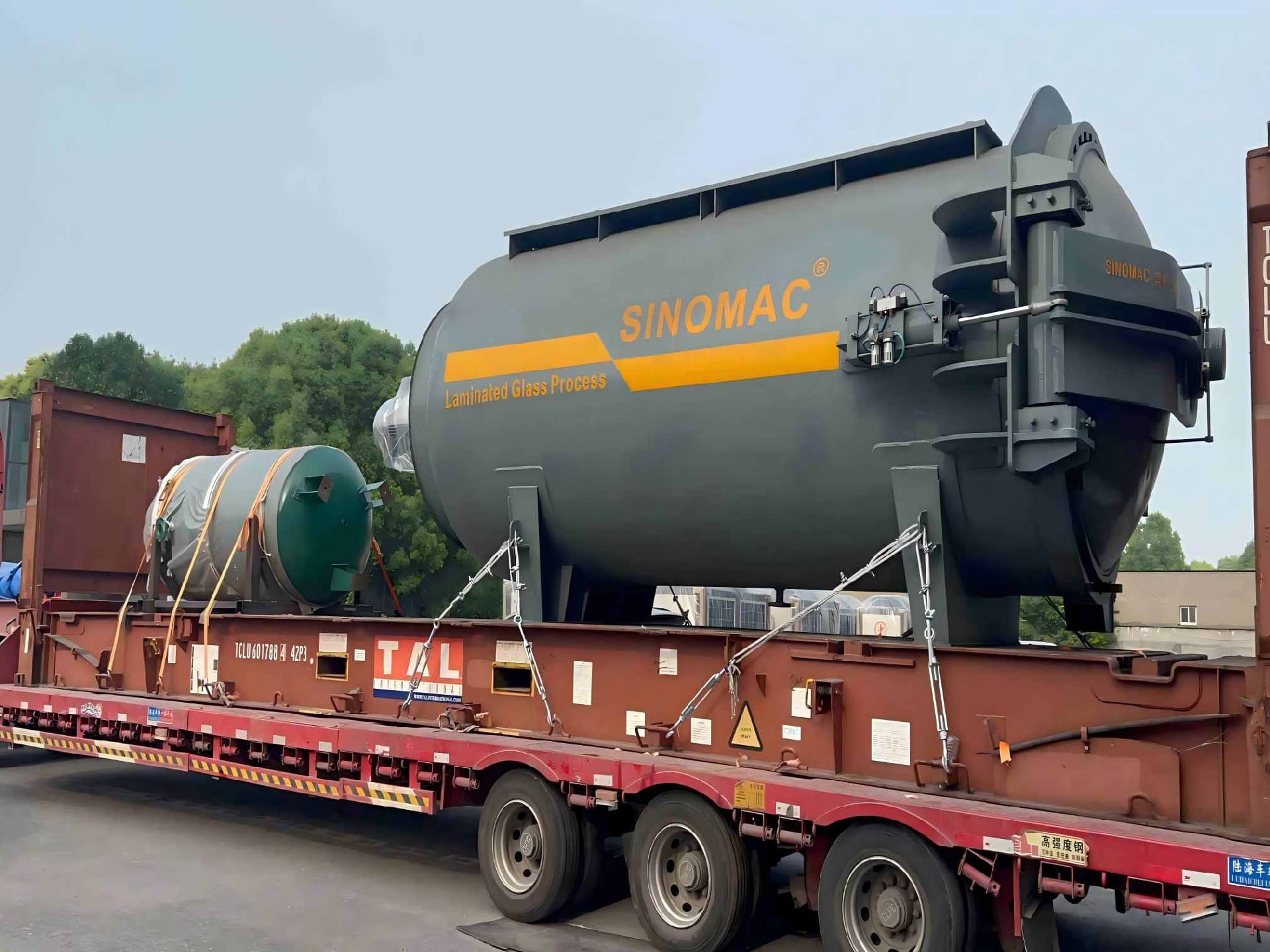 Charlie Car Glass, Ecuador